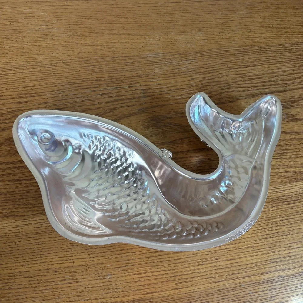 Vintage 1963 A.H.C. Fish Jello Mold Aluminum 4 Cup Wall Hanging Decor Hong Kong